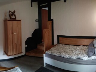 2. bedroom with th two single beds
