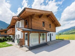 Holiday house Fantastic chalet with sauna - Niedernsill - image1