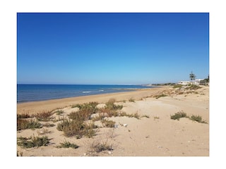 Der goldene Sandstrand von Donnalucata