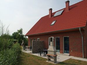 Holiday house 5-Zimmer-Ferienhaus in Zierow mit Garten - Zierow - image1