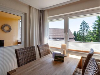 Wohn-/Essbereich mit Schlafsofa