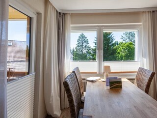 Wohn-/Essbereich mit Schlafsofa