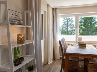 Wohn-/Essbereich mit Schlafsofa