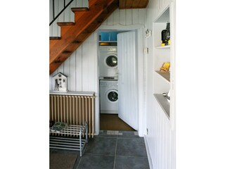 die Holztreppe ins 1. OG