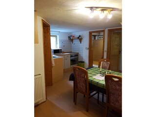 Küche mit Essbereich