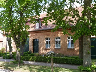 Straßenansicht Lindenhof