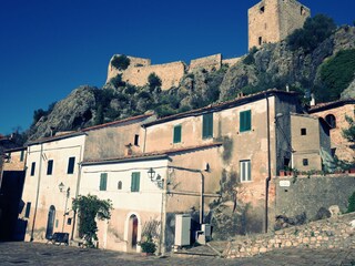 Montemassi (5min entfernt)