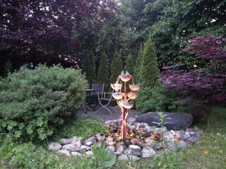 Schleierbrunnen abends romantisch beleuchtet