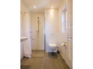 4. Badezimmer im Schlafzimmer 4. Erdgeschoss