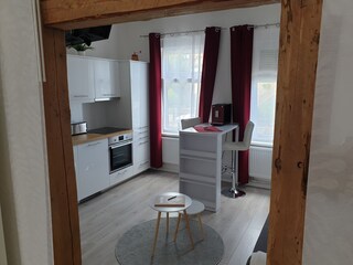 Blick  vom Schlafzimmer ins Wohnzimmer