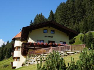 Adlerhof - Frühsommer
