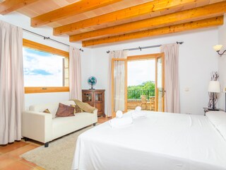 Finca Son Carrió Features 32