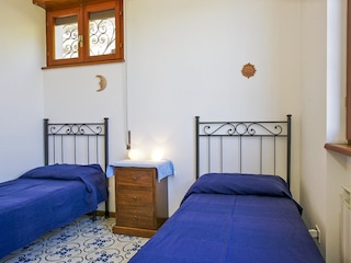 2. Schlafzimmer mit 2 Einzelbetten