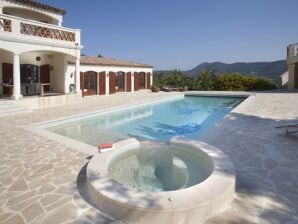 Luxuriöse Villa in Sainte-Maxime mit Swimmingpool - Sainte-Maxime - image1