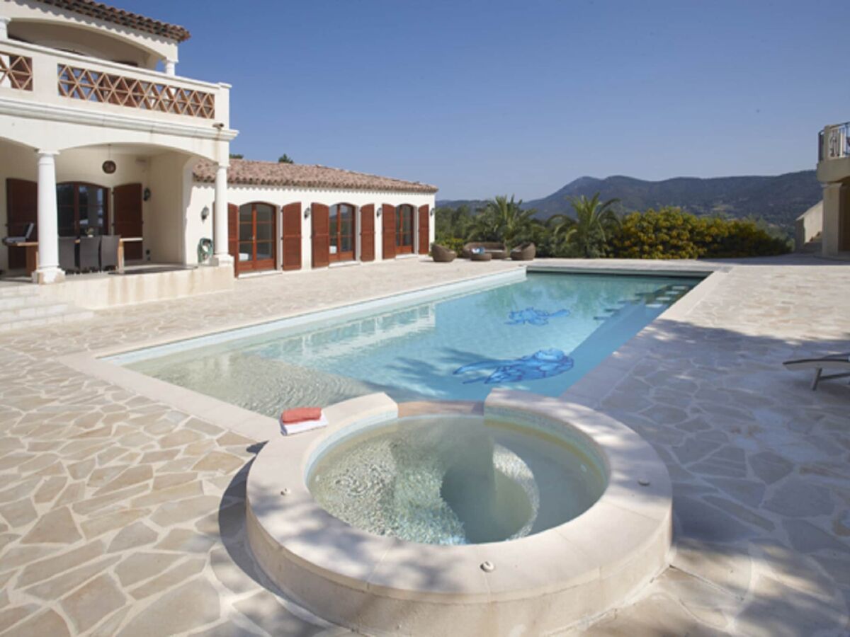 Villa Sainte-Maxime Buitenaudio-opname 1