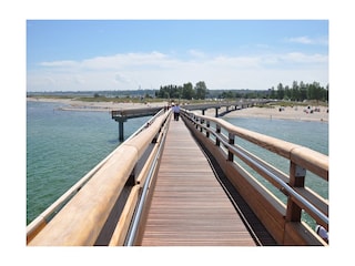 Erlebnis-Seebrücke am Badestrand