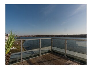 Blick zum Binnensee und zur Ostsee vom Balkon