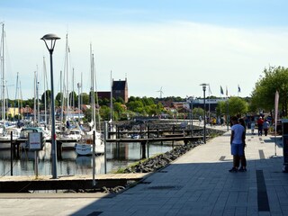 Yachthafenpromenade