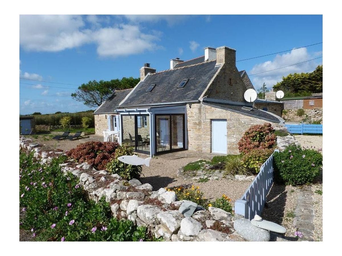 Pretty Beachfront Holiday house-481, Plouhinec, Company Bretagne VACANCES -  Mrs. Marie-Hélène Boudigou