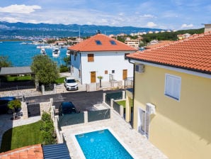 Villa on the beach with pool - Klimno - image1