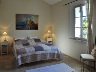 Zweites Schlafzimmer im 1. Stock