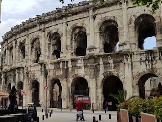 Nimes - 20km distance