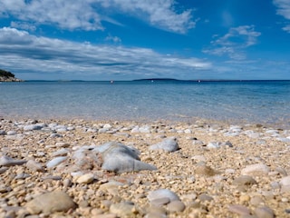 Kristallklares Meer, kinderfreundlicher Strand