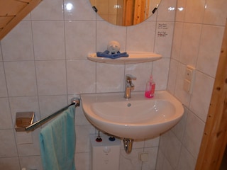 bathroom upstairs including warm water