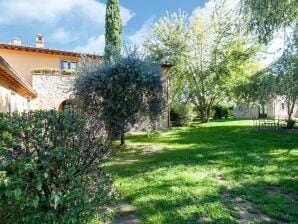 Weelderig landhuis in Cortona met zwembad