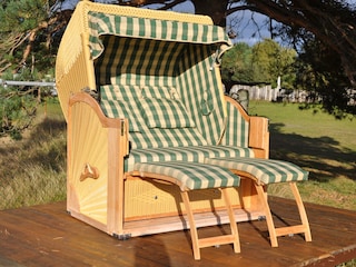 Strandkorb auf Aussichtsplattform