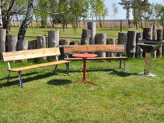 Bänke mit Grill