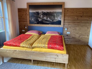 Das rustikale Schlafzimmer.