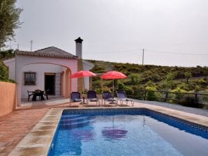 Casa de vacaciones Increible casa de campo con piscina privada en Árchez - Árchez - image1