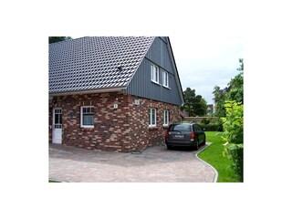 ein PKW-Stellplatz ist mit dabei