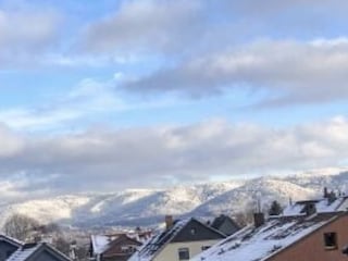 Blick vom Balkon auf die Berge