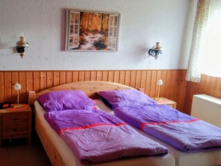 Schlafzimmer 1