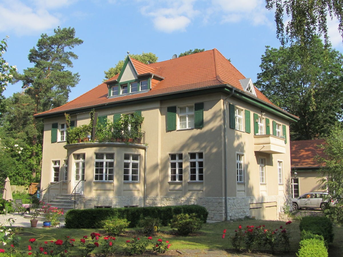 Blick auf Terrasse der Wohnung