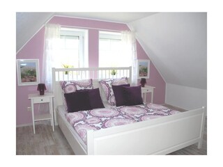 Schlafzimmer "Auszeit" mit Doppelbett 1,80 x 2,00m - OG