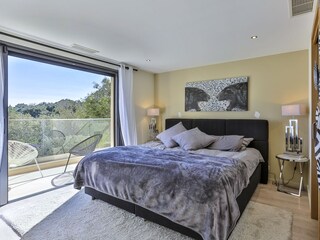Master-Bedroom