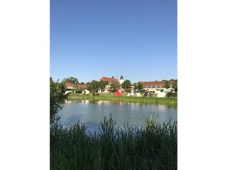 Marktplatz (2min) mit Blick zum Schloss