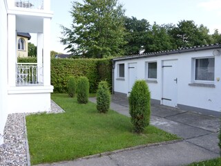 Villa Herbstwind Nebengebäude Hof
