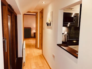 Flur und Schlafzimmer
