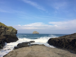 Trebarwith Strand bei Flut