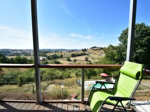 Villa in Cuzy mit Pool und Waldblick