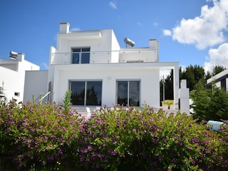 Villa Nadadouro Outdoor Recording 18