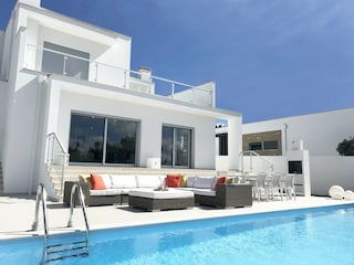 Villa Nadadouro Outdoor Recording 10