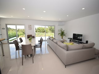 Villa Nadadouro Features 23