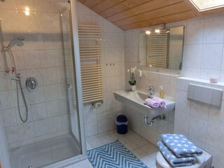 Bad mit Dusche