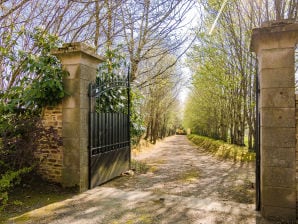 Maison de vacances chic avec piscine à Ségur-le-Château - Payzac (Dordogne) - image1