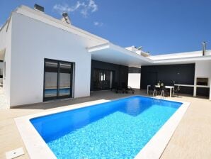 Villa moderne avec piscine privée à Nadadouro - Nadadouro - image1